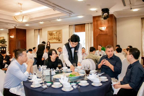 Hội thảo chuyên đề: "Quản trị mô cứng và mô mềm quanh Implant - Giải pháp hiệu quả cho mọi case lâm sàng" ảnh 6